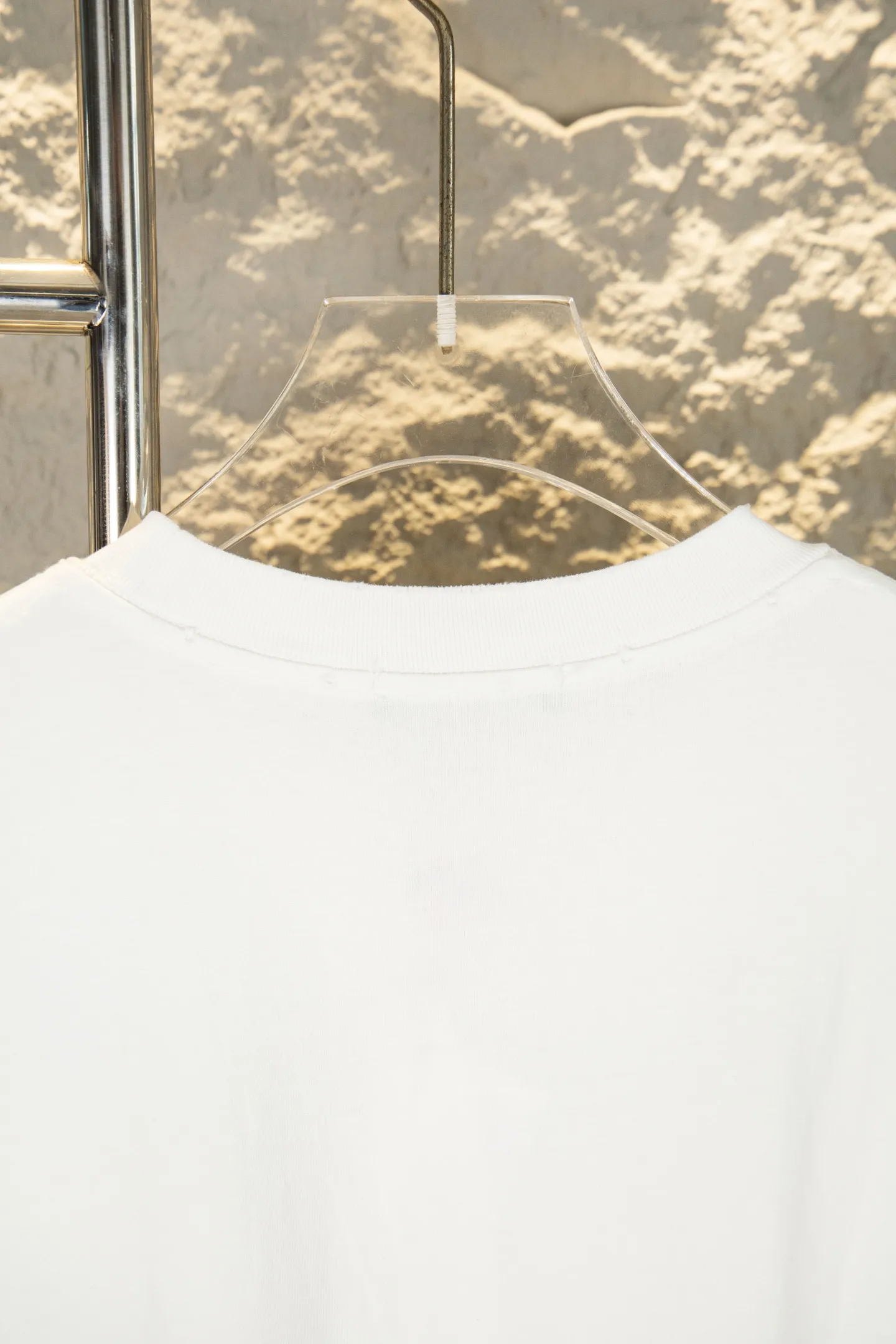 ：Y 100 Chrome Hearts 26ss New Arrival T Quality ， ，Breathable ， ， Oversize ， Same Style ， 。 Classic ，Retro ， 。 ， 。 ， 。 、 、 ， 、 、 ，Versatile ， ， ！ Size：s—xl ：Black White